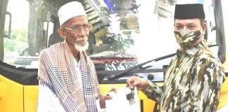 Serahkan Bus Sekolah untuk Tiga Dayah di Aceh, HRD: Ini Bentuk Kepedulian Kami Terhadap Pendidikan Dayah