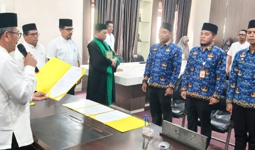 Sekda Lantik Mursyidin sebagai Kabag Prokopim, Azmi Jabat Sekretaris MAA