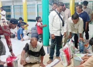 Warga Geudong-Geudong Ramai-ramai Bayar Zakat Fitrah di Meunasah, Disalurkan Mulai 18 Maret