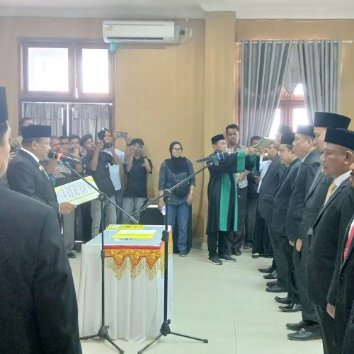 Zamzami Dilantik Jadi Asisten III, Munawar Kadis Syariat Islam Bireuen