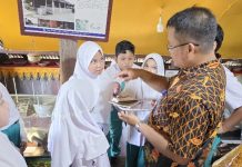 Seru dan Edukatif, Siswa Sukma Bangsa Bireuen Jelajah Museum Rumah Aceh Pijay