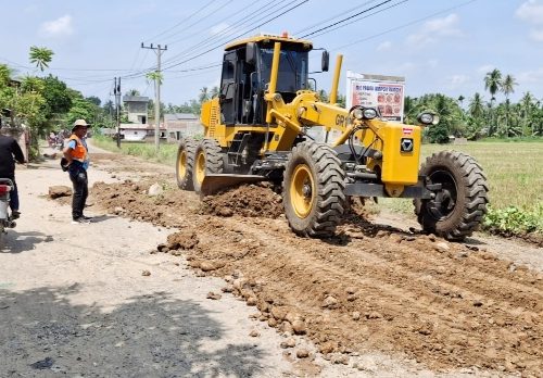 Antisipasi Korban Berjatuhan, Jalan Rusak Leubu-Ulee Gle Makmur Mulai Diperbaiki
