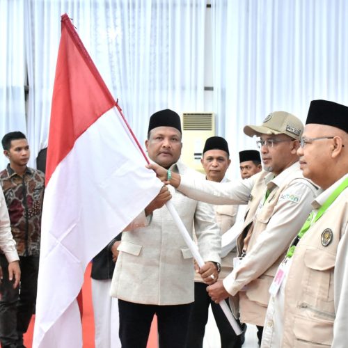 Lepas Keberangkatan Jemaah Haji Kloter BTJ 08 Embarkasi Aceh, Ini Pesan Bupati Bireuen