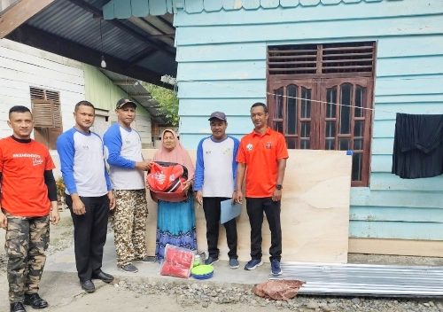 Pemkab Bireuen Salurkan Bantuan Masa Panik untuk Korban Terbakar Rumah dan Angin Kencang