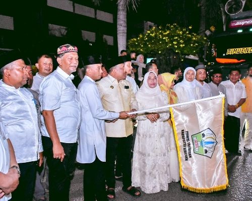 Malam Takbiran di Bireuen Meriah, Bupati Mukhlis Pimpin Konvoi hingga Gandapura