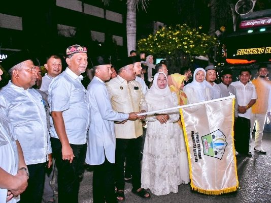 Malam Takbiran di Bireuen Meriah, Bupati Mukhlis Pimpin Konvoi hingga Gandapura