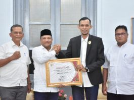 Jadi Pilot Project, Bireuen Raih Penghargaan Tertinggi Keterbukaan Informasi Publik