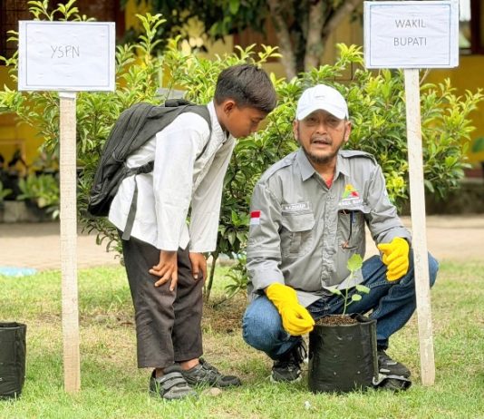 Wabup Bireuen: Sekolah Harus Jadi Laboratorium Hidup untuk Mencetak Petani Modern