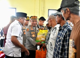 Kunjungan ke Bireuen, Kapolda Aceh Silaturahmi dengan Pemkab dan Serahkan 1.000 Paket Sembako untuk Masyarakat