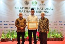 Ketua DPS Bank Aceh Syariah Raih Anugerah Kepatuhan Zakat Berdampak dari BAZNAS dan DSN-MUI