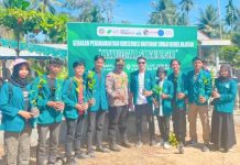BEM UNIKI Ikut Hijaukan Bantaran Krueng Peusangan, Perkuat Upaya Mitigasi Banjir