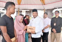 Bupati Mukhlis Salurkan Santunan Tahap II bagi Korban Meninggal dan Luka Berat Akibat Bencana Hidrometeorologi di Bireuen