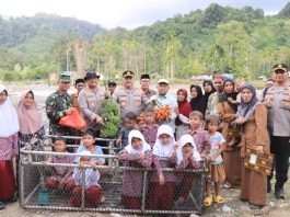 Usai Tinjau Jembatan Darurat yang Viral di Aceh Barat, Polda Aceh Siapkan Jembatan Gantung