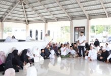 Dirut Bank Aceh Syariah dan Jamaah Haji Kloter 2 Aceh Ziarahi Makam Habib Bugak, Teladani Semangat Wakaf yang Mengalir Sepanjang Zaman