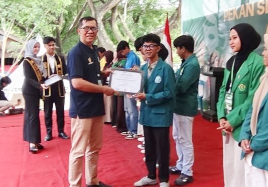Mahasiswa FKOM UNIKI Raih Juara III Fotografi PEKSIMIDA Aceh 2026