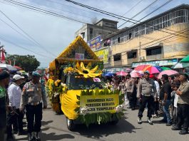Polres Bireuen Sukses Amankan Pawai Karnaval HUT ke-81 RI di Pusat Kota Bireuen