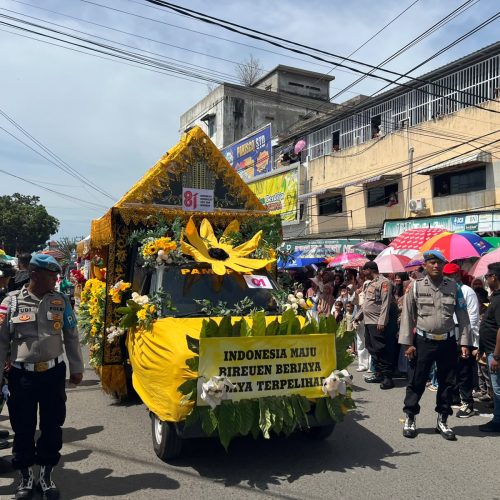 Polres Bireuen Sukses Amankan Pawai Karnaval HUT ke-81 RI di Pusat Kota Bireuen