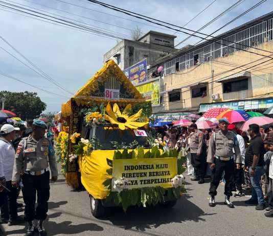 Polres Bireuen Sukses Amankan Pawai Karnaval HUT ke-81 RI di Pusat Kota Bireuen