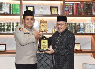 Kapolres Bireuen Silaturahmi dengan Abu Mudi dan Waled Nu Samalanga