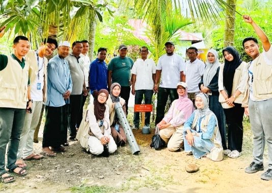 Atasi Genangan Air dan Sampah, Mahasiswa KKN Tanah Rencong UIN Sunan Kalijaga Luncurkan Program Infiltrasi Biopori di Uteuen Gathom