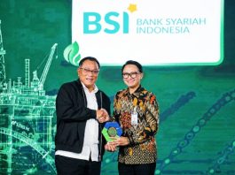 Perkuat Pemberdayaan Masyarakat Melalui Green Zakat, BSI Raih Anugerah Utama ESG