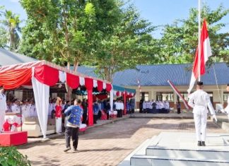 Lapangan Becek, Upacara HUT RI ke-81 di Makmur Dipindah ke Halaman SMAN 1