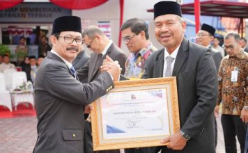 Komitmen Lindungi Kekayaan Intelektual, Rektor Umuslim Terima Penghargaan dari Kementerian Hukum Aceh