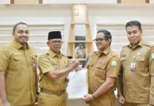 Taufik Jadi Plt Sekda Aceh, Wagub Dek Fadh: Jaga Integritas dan Bangun Komunikasi yang Baik