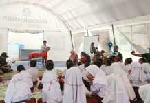 Sembilan Bulan Belajar di Tenda, Siswa dan Guru SDN 5 Peusangan Siblah Krueng Curahkan Isi Hati Lewat Puisi