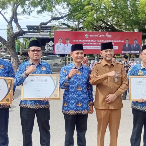 Monev Keterbukaan Informasi Publik, Enam SKPK Bireuen Terima Penghargaan Kualifikasi Sangat Baik dan Baik