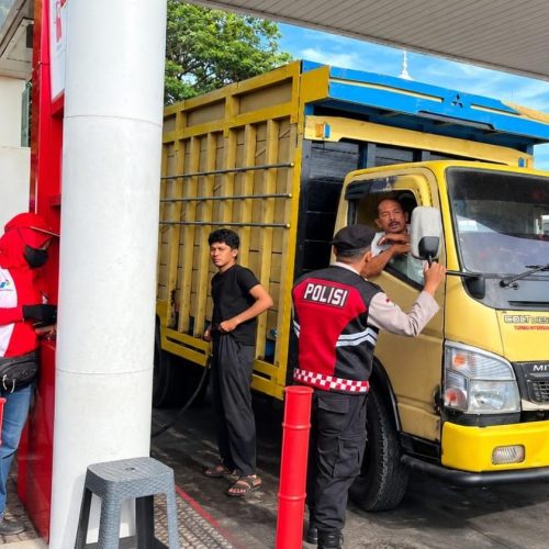Pastikan Pendistribusian BBM Lancar, Polres Bireuen Kawal Aktifitas di SPBU