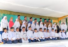 Peringati Maulid, MIN 12 Bireuen Santuni Anak Yatim dan Serahkan Hadiah kepada Pemenang Lomba