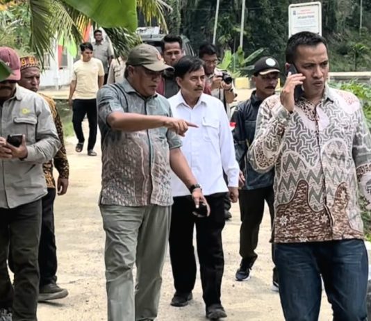 Kadistanbun Bireuen Bersama Tenaga Ahli Menteri Pertanian Tinjau Rehabilitasi Irigasi Tersier di Panton Geulima