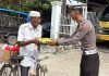 Jumat Berkah Satlantas Polres Bireuen, Berbagi Nasi Kotak Sambil Patroli