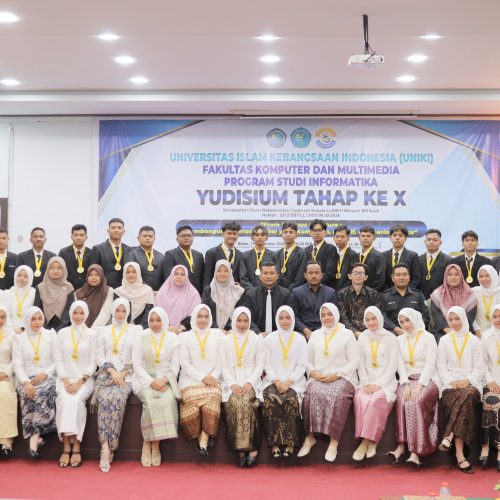 Yudisium 53 Mahasiswa Informatika FKOM UNIKI, Diingatkan Terus Asah Kompetensi