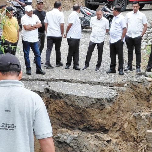 Jembatan Darurat Kubang Itam Ambruk Diterjang Luapan Air, Bupati Bireuen Instruksikan Langsung Diperbaiki