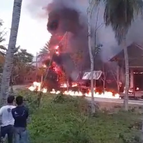 Dua Rumah Permanen dan Satu Truk Ludes Terbakar di Gampong Seuleumbah