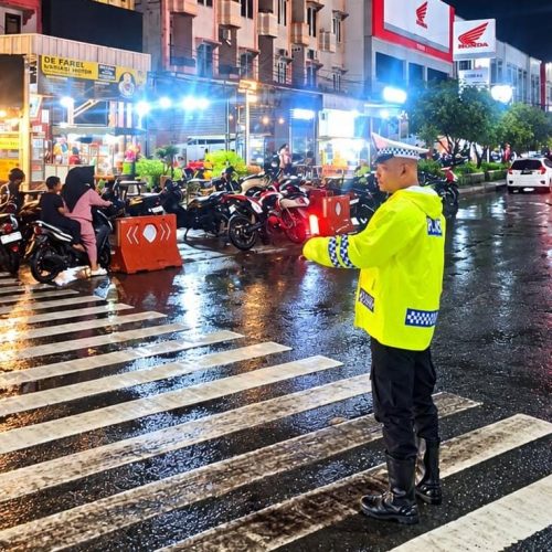 Polres Bireuen Lakukan Pengamanan, Pastikan Rangkaian Peringatan HUT ke-27 Bireuen di Pendopo Bupati Tertib dan Lancar