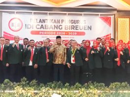 Hadiri Pelantikan Pengurus IDI Cabang Bireuen, Bupati Mukhlis Tekankan Kolaborasi untuk Tingkatkan Mutu Pelayanan Kesehatan