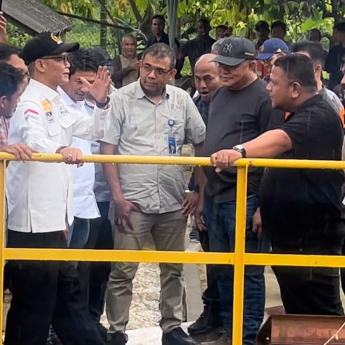 Inovasi Air Buangan untuk Sawah Petani, Kadistanbun Bireuen Dampingi TA Khalid Kunjungi Water Intake PIM