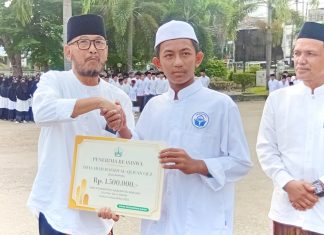 Wakil Bupati Razuardi Pembina Upacara Peringatan Hari Santri Nasional di Bireuen