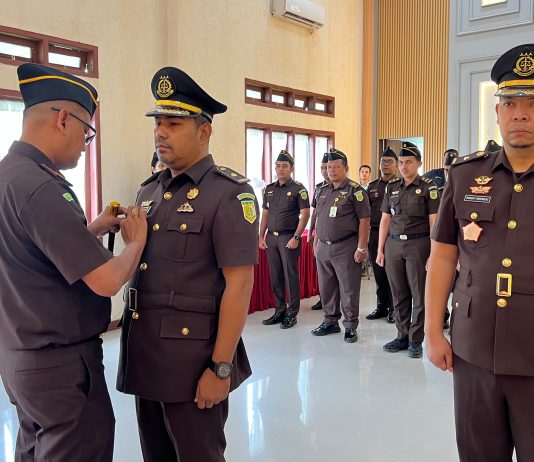 Gantikan Wendy Yuhfrizal, Kajari Bireuen Lantik Al Muhajir sebagai Kasi Intel