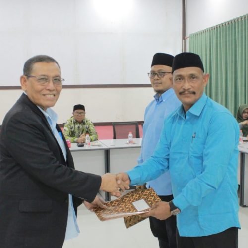 Jalaluddin Mantan Pj. Bupati Bireuen Kini Jabat Wakil Rektor III UNIKI
