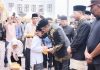 Peringati Maulid Nabi dan HUT ke-27 Bireuen, Bupati Mukhlis Santuni 200 Anak Yatim dari 17 Kecamatan