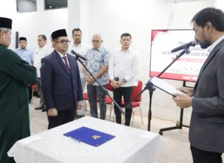 Gubernur Mualem Lantik Taufik sebagai Penjabat Sekda Aceh