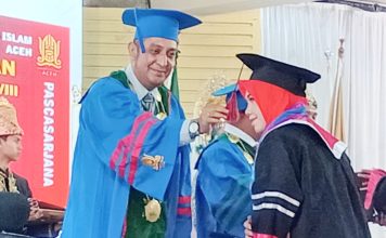 UIA Wisuda 227 Sarjana dan Magister, 32 Lulusan Raih Predikat Cum Laude